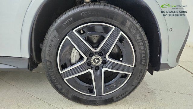 Used 2025 Mercedes-Benz GLC 300 4MATIC image 79
