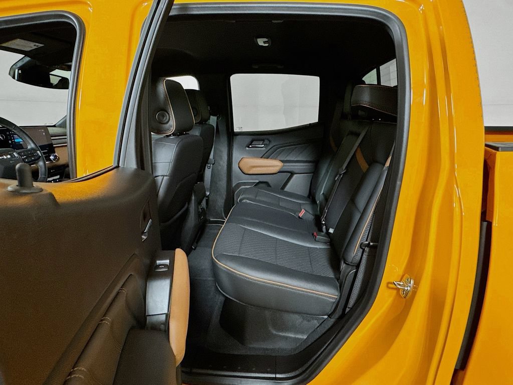 Certified 2026 GMC Canyon AT4 w/ AT4 Premium Package AWD/4WD image 22