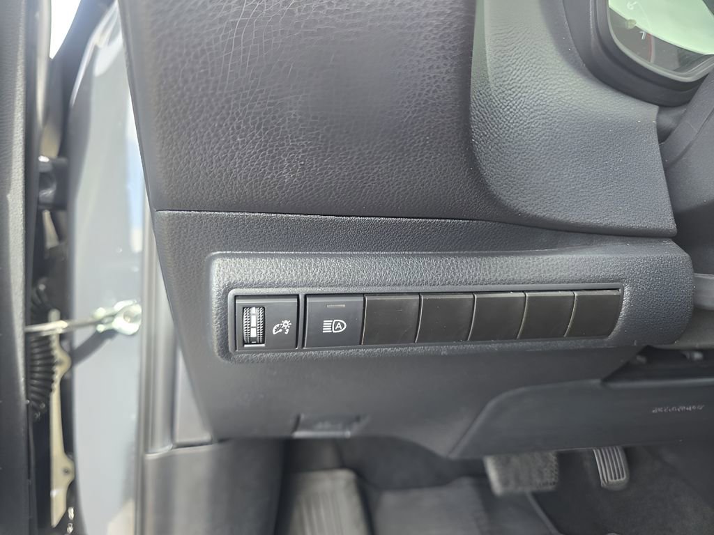 Used 2024 Toyota Corolla LE image 17