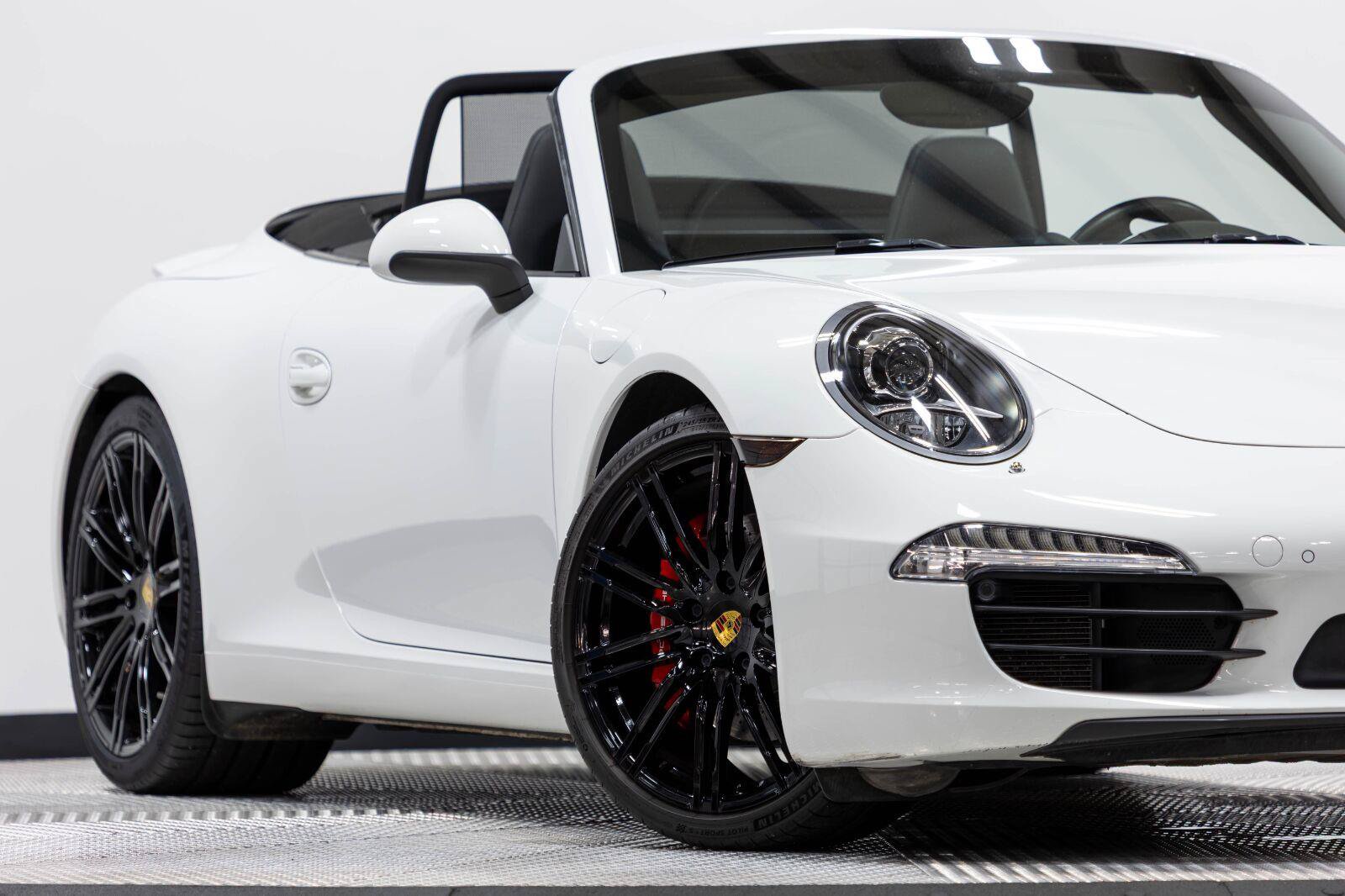 Used 2016 Porsche 911 Carrera S RWD image 13