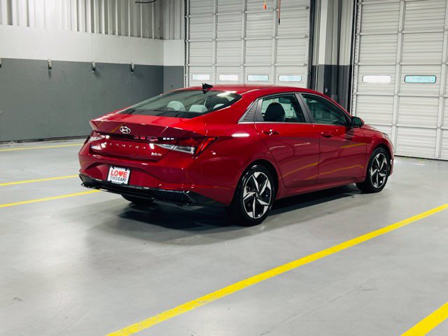Used 2023 Hyundai Elantra Limited w/ Preferred Accessory Package FWD image 20