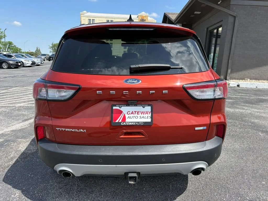 Used 2020 Ford Escape Titanium AWD/4WD image 4