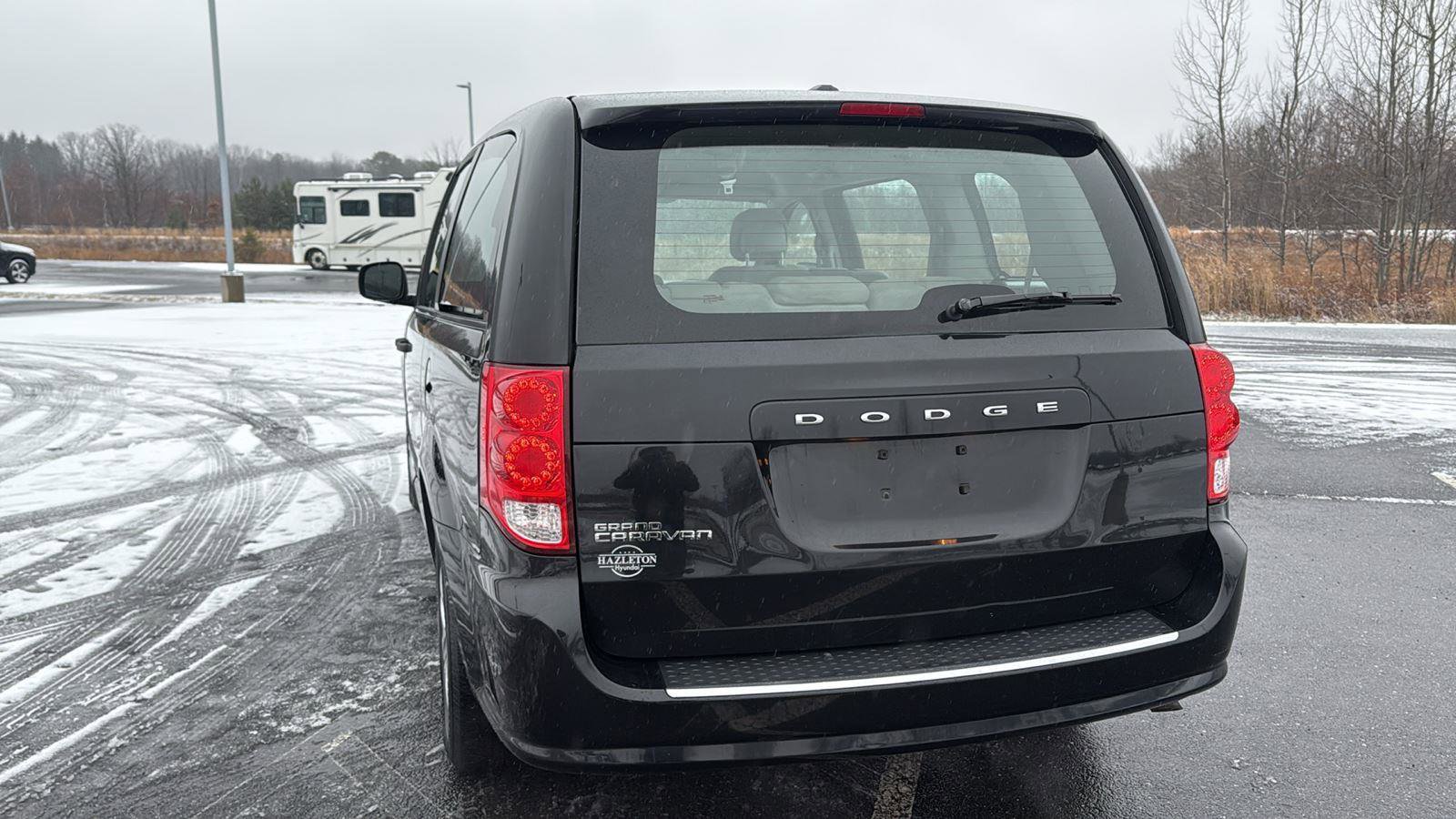 Used 2015 Dodge Grand Caravan American Value Package w/ UConnect Hands-Free Group image 9