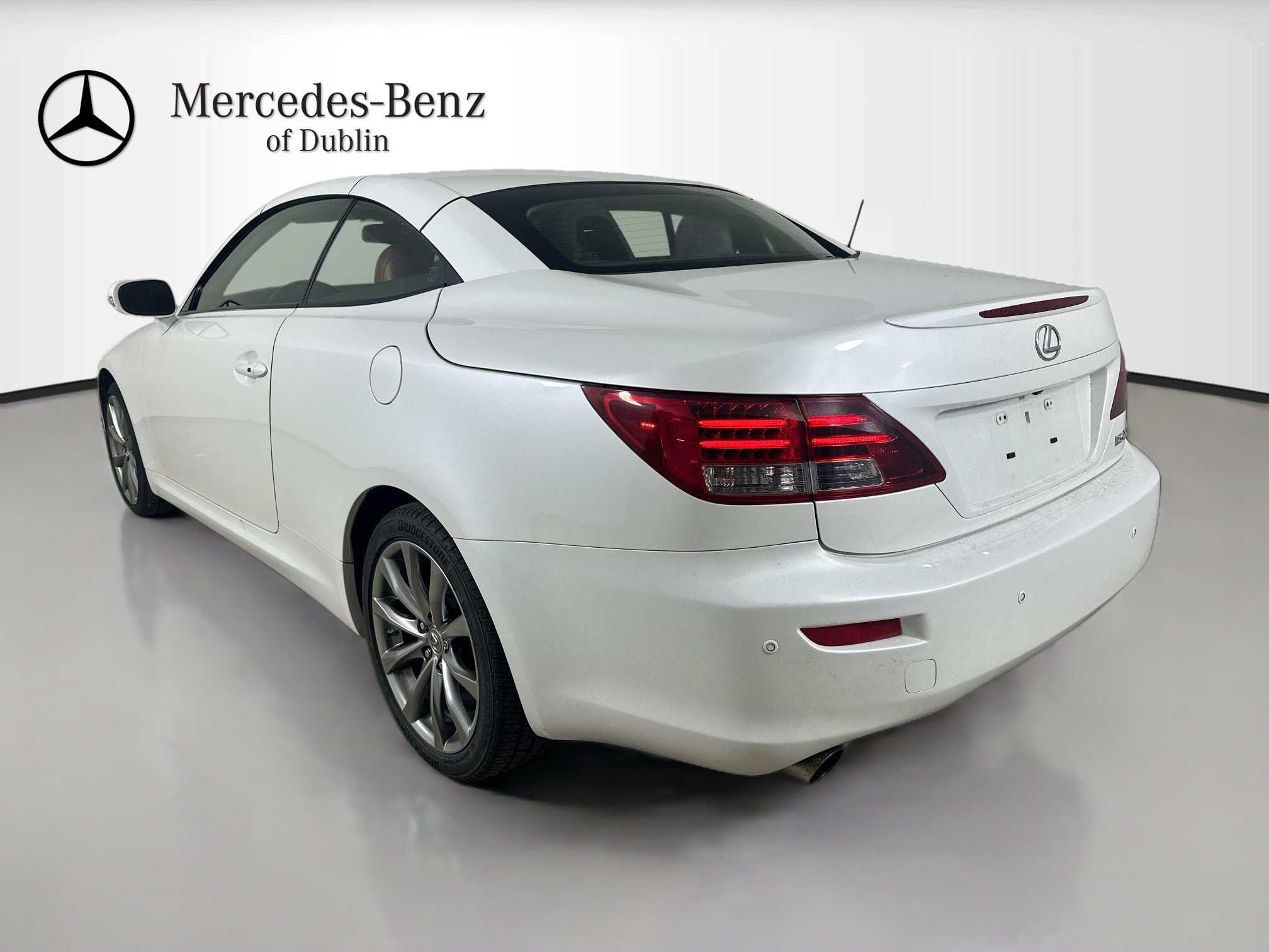 Used 2015 Lexus IS 250C w/ Luxury Package RWD image 4
