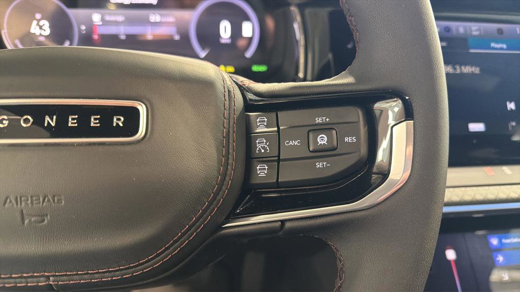 Used 2025 Jeep Wagoneer S Limited image 23