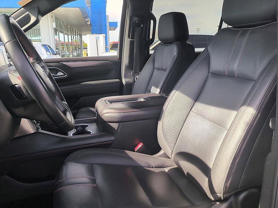 Used 2024 Chevrolet Suburban RST RWD image 14