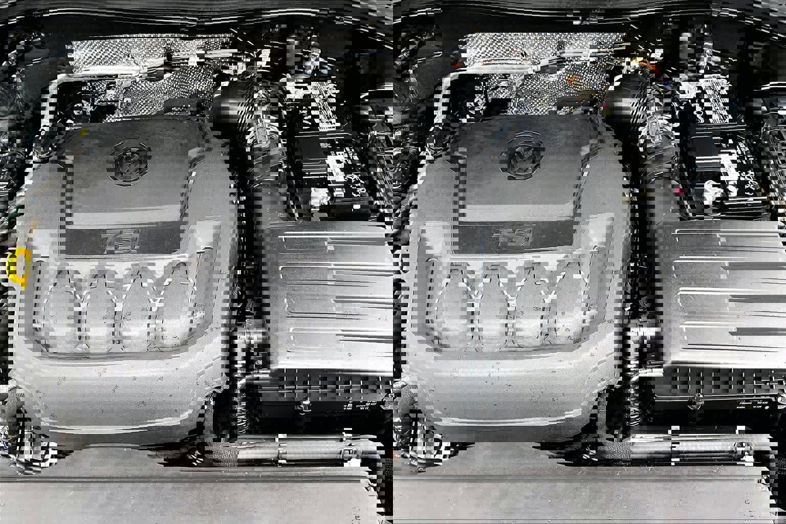 Used 2022 Volkswagen Tiguan SE w/ Panoramic Sunroof Package image 33