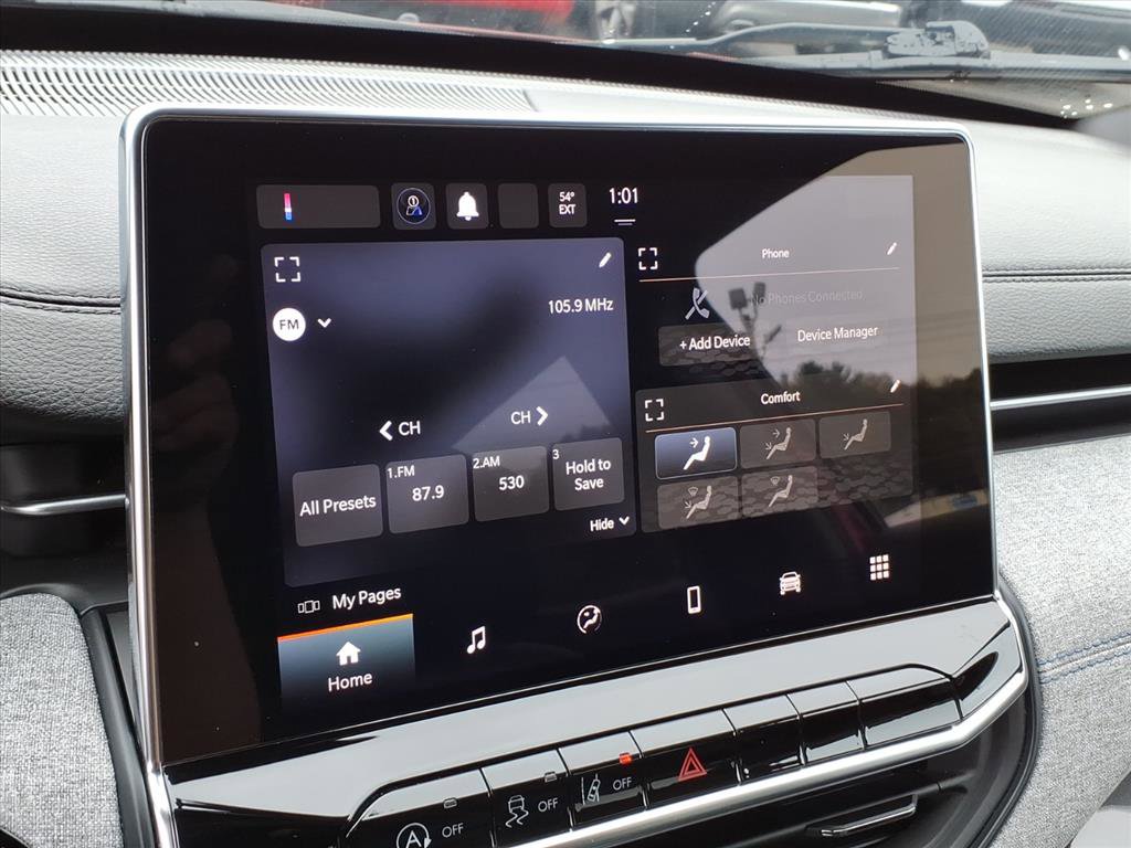 Used 2024 Jeep Compass Latitude image 18