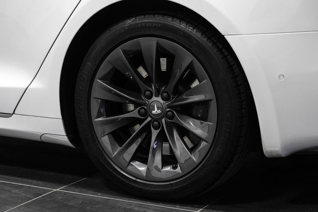 Used 2018 Tesla Model S 75D image 62