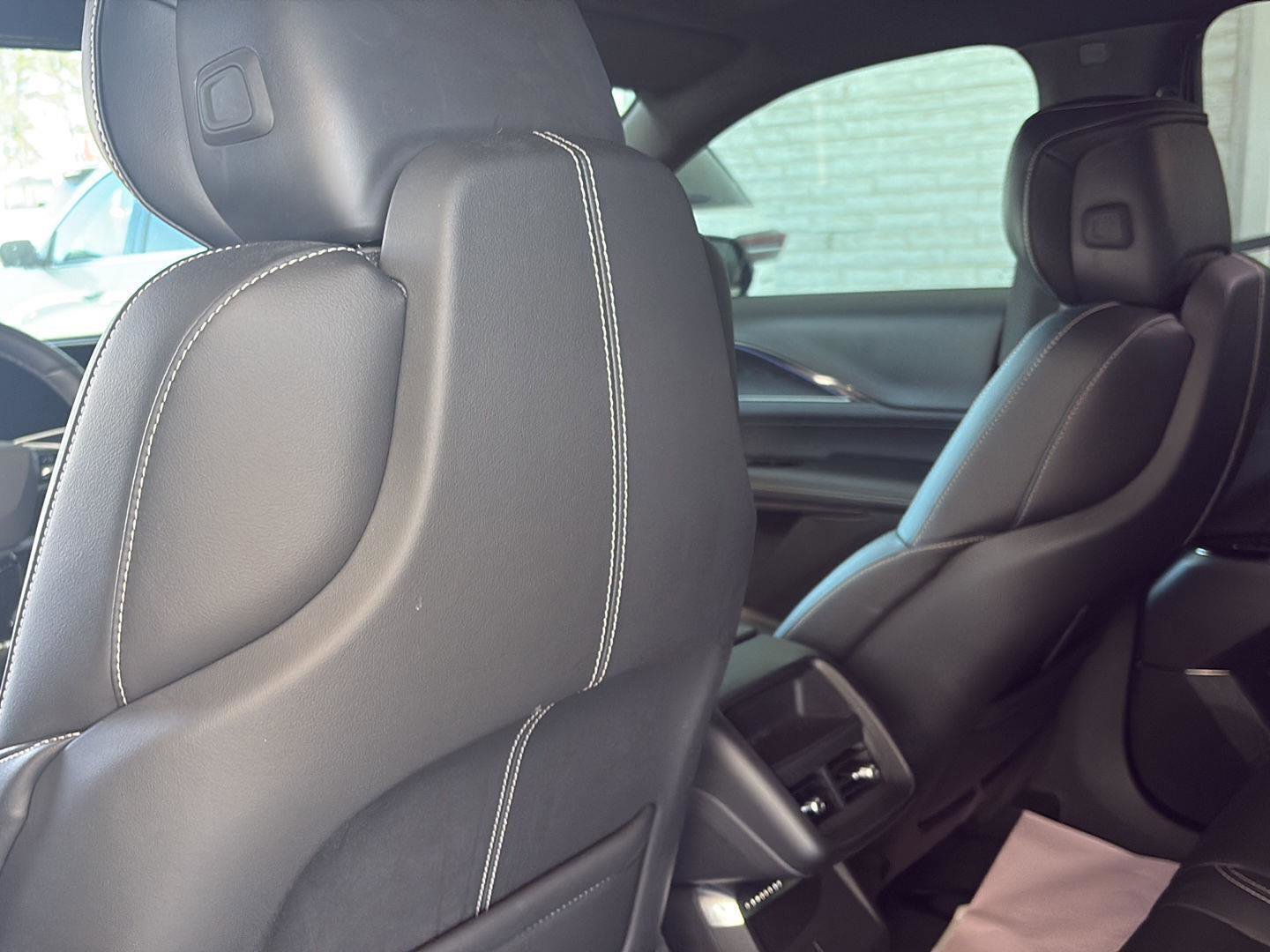 Used 2024 Cadillac Lyriq Sport RWD image 14