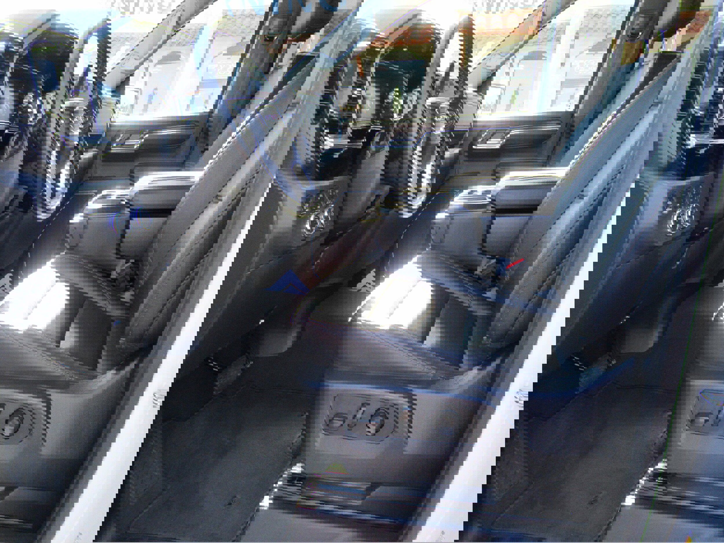 Used 2024 GMC Sierra 1500 SLT image 6