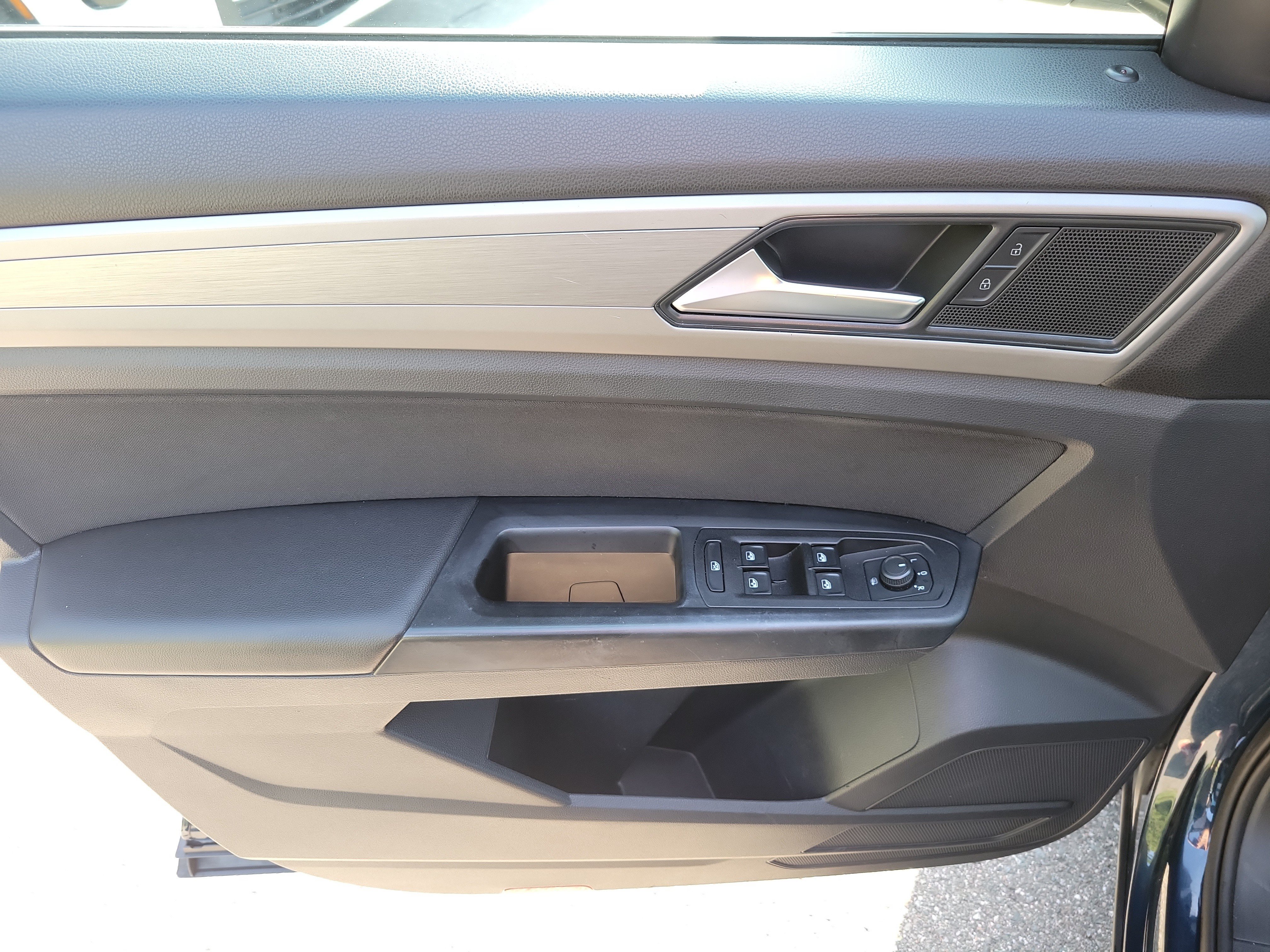 Used 2020 Volkswagen Atlas S FWD image 19
