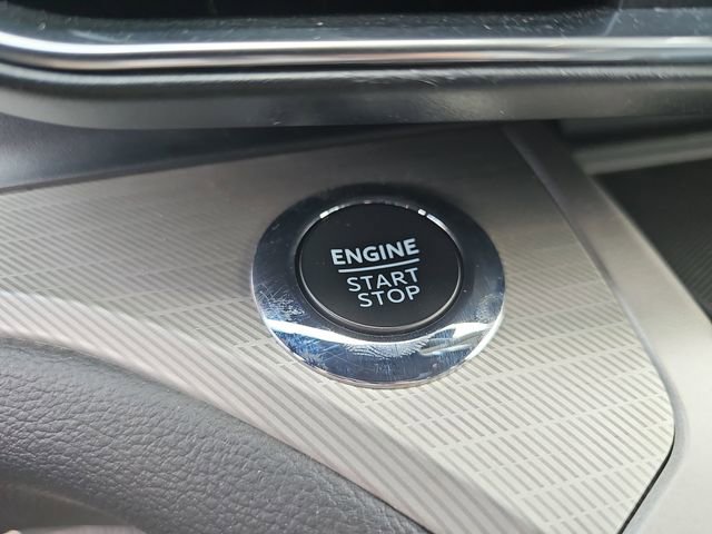 Used 2023 Ford Explorer XLT w/ Equipment Group 202A image 30