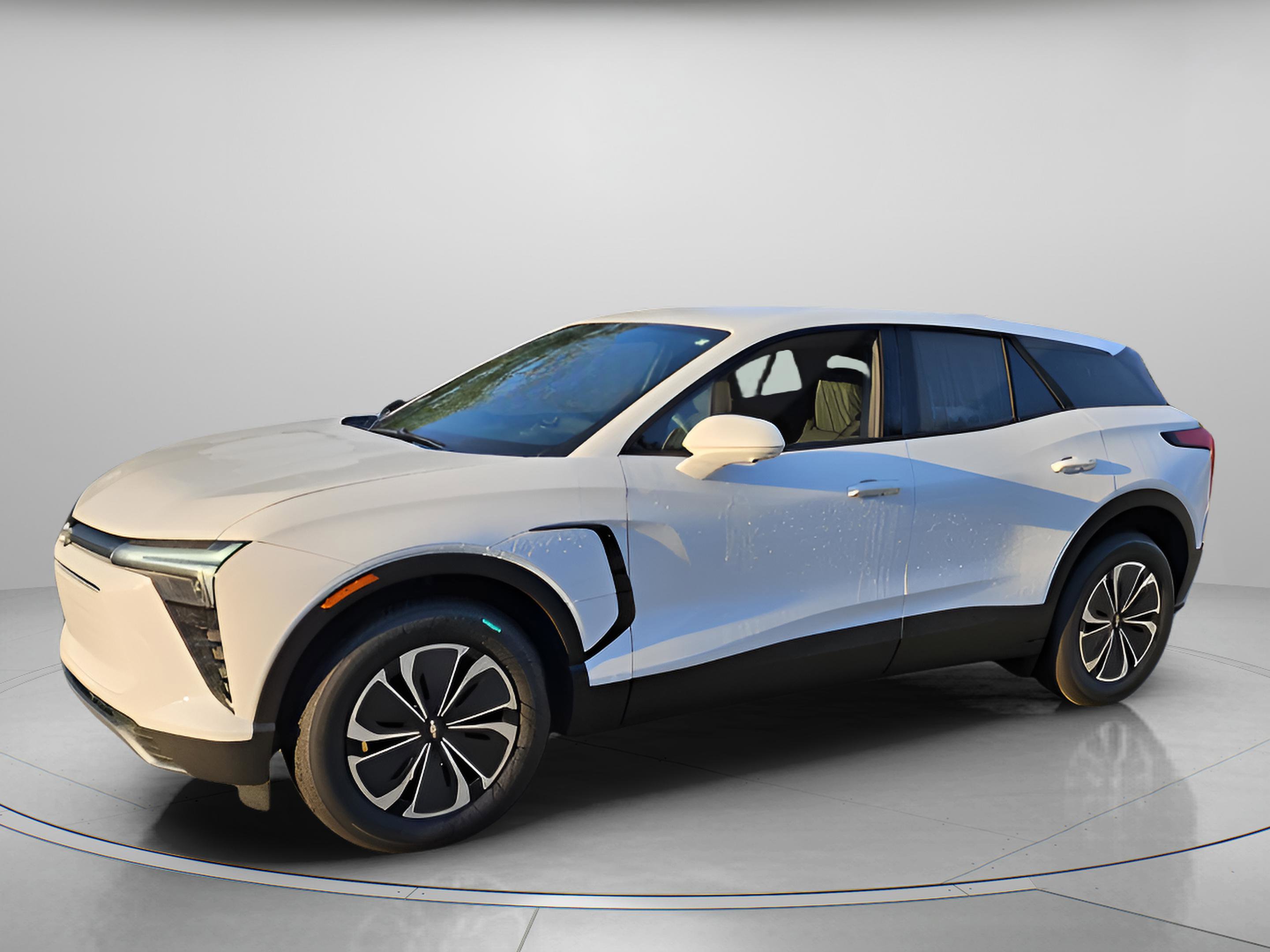 New 2025 Chevrolet Blazer EV LT image 2