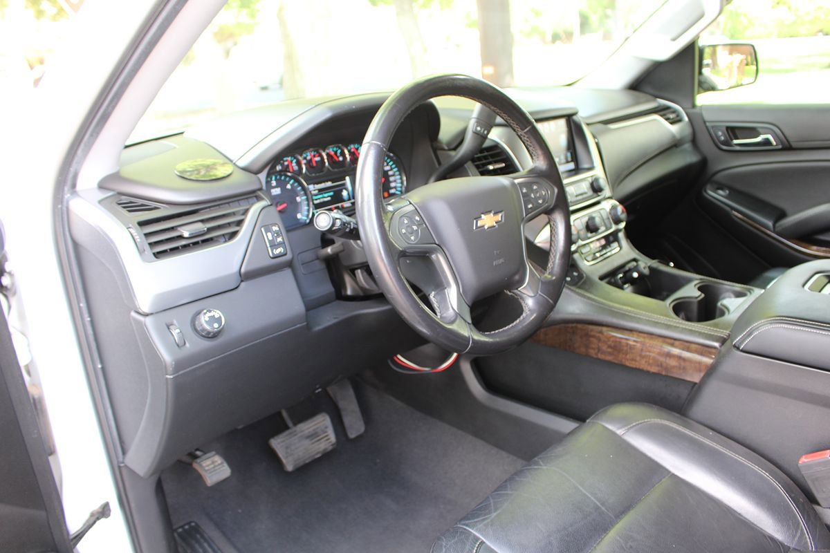 Used 2020 Chevrolet Suburban LT RWD image 7