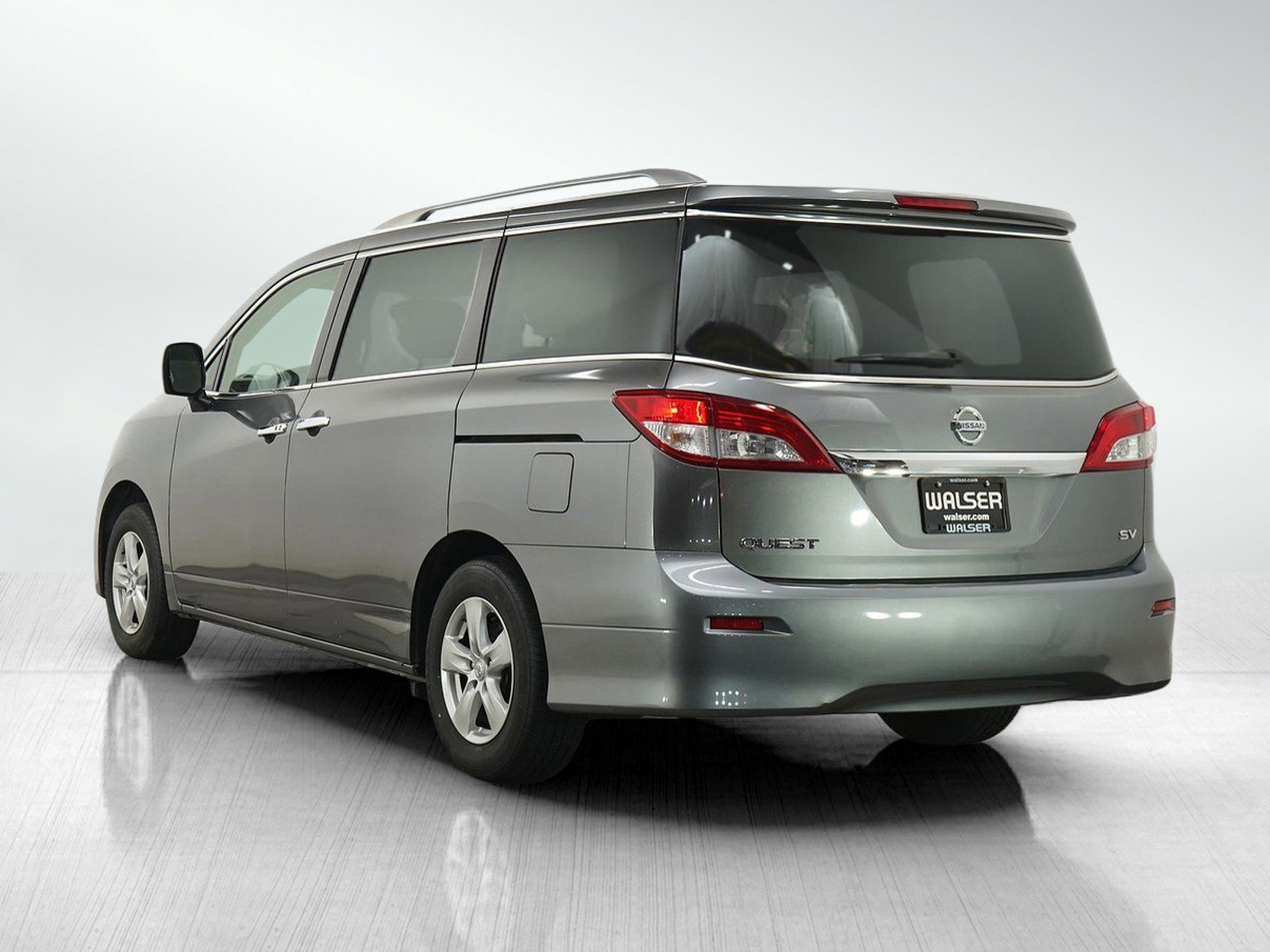 Used 2017 Nissan Quest SV FWD image 3
