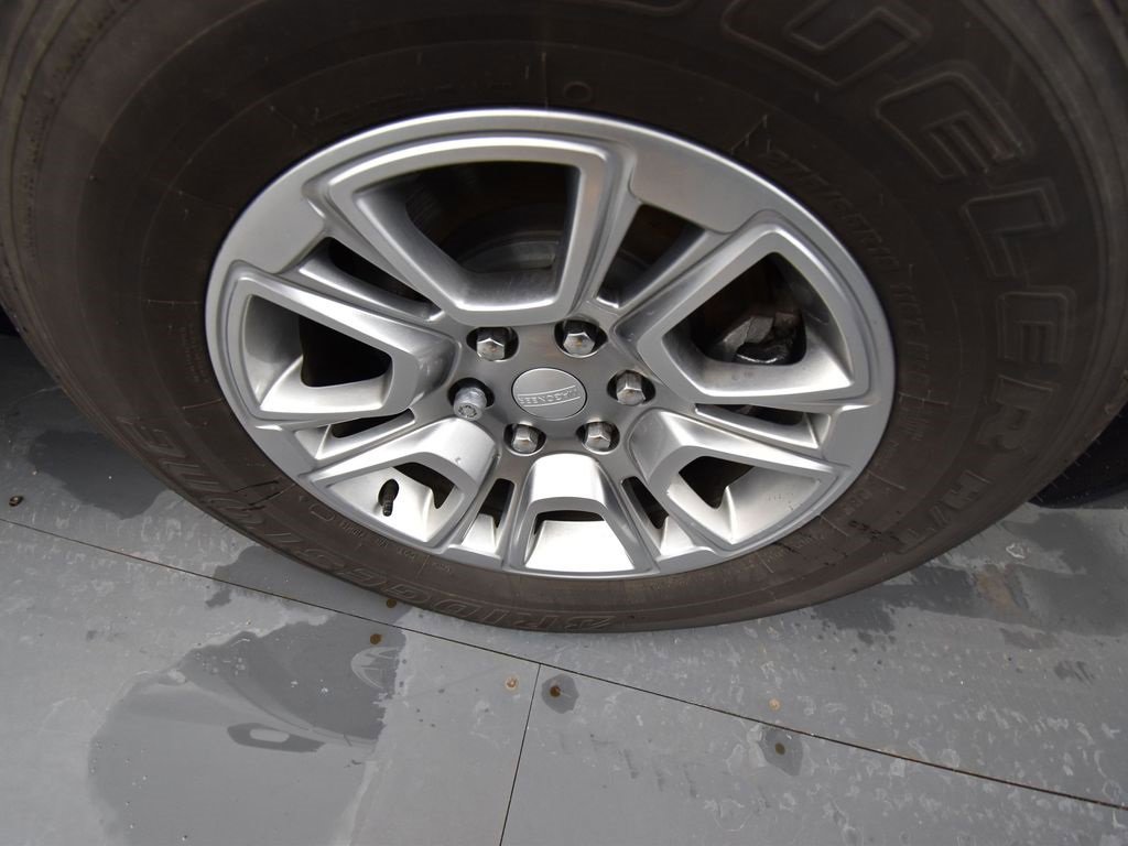 Used 2024 Jeep Wagoneer 4WD w/ Convenience Group I image 9