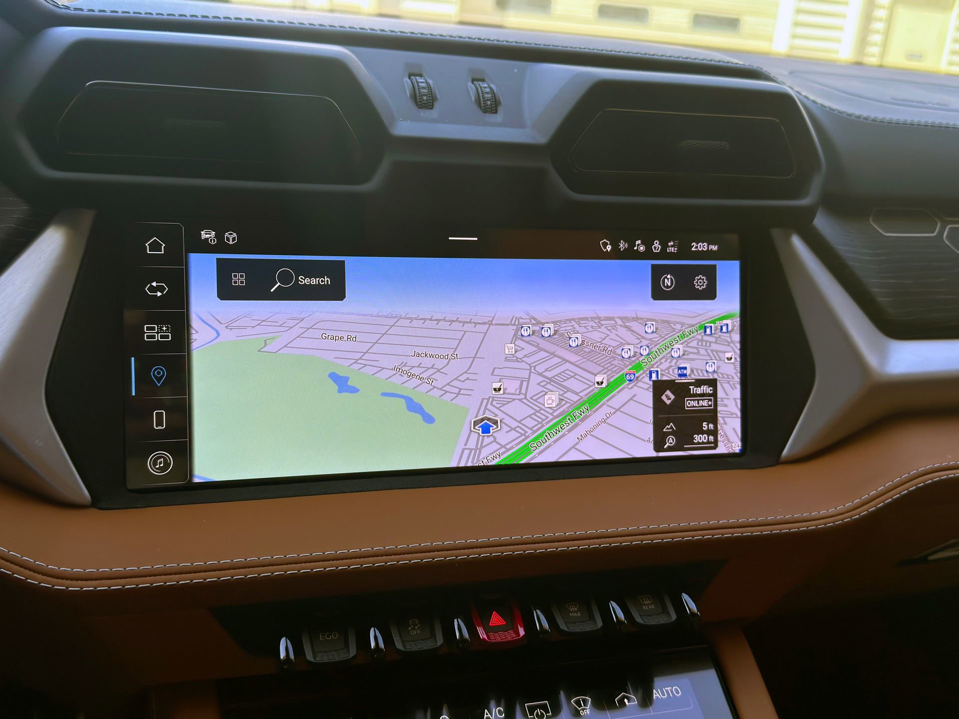 Used 2025 Lamborghini Urus SE image 16