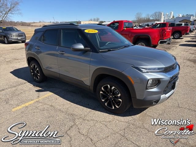 Used 2022 Chevrolet TrailBlazer LT w/ Convenience Package AWD/4WD image 2