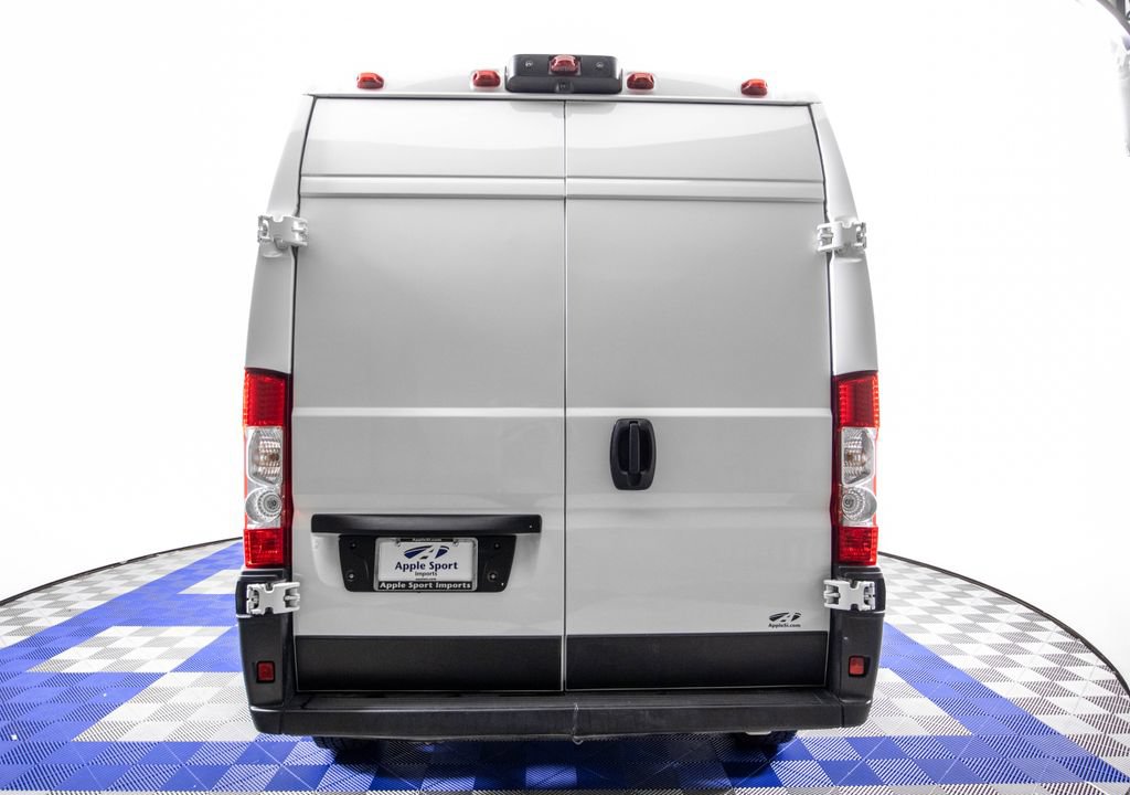 Used 2025 RAM ProMaster 2500 w/ Convenience Group FWD image 4