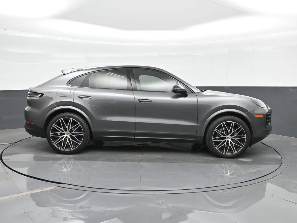 Certified 2025 Porsche Cayenne Coupe AWD/4WD image 10