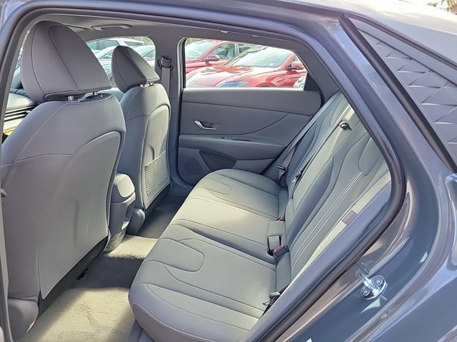 Certified 2025 Hyundai Elantra SEL image 10