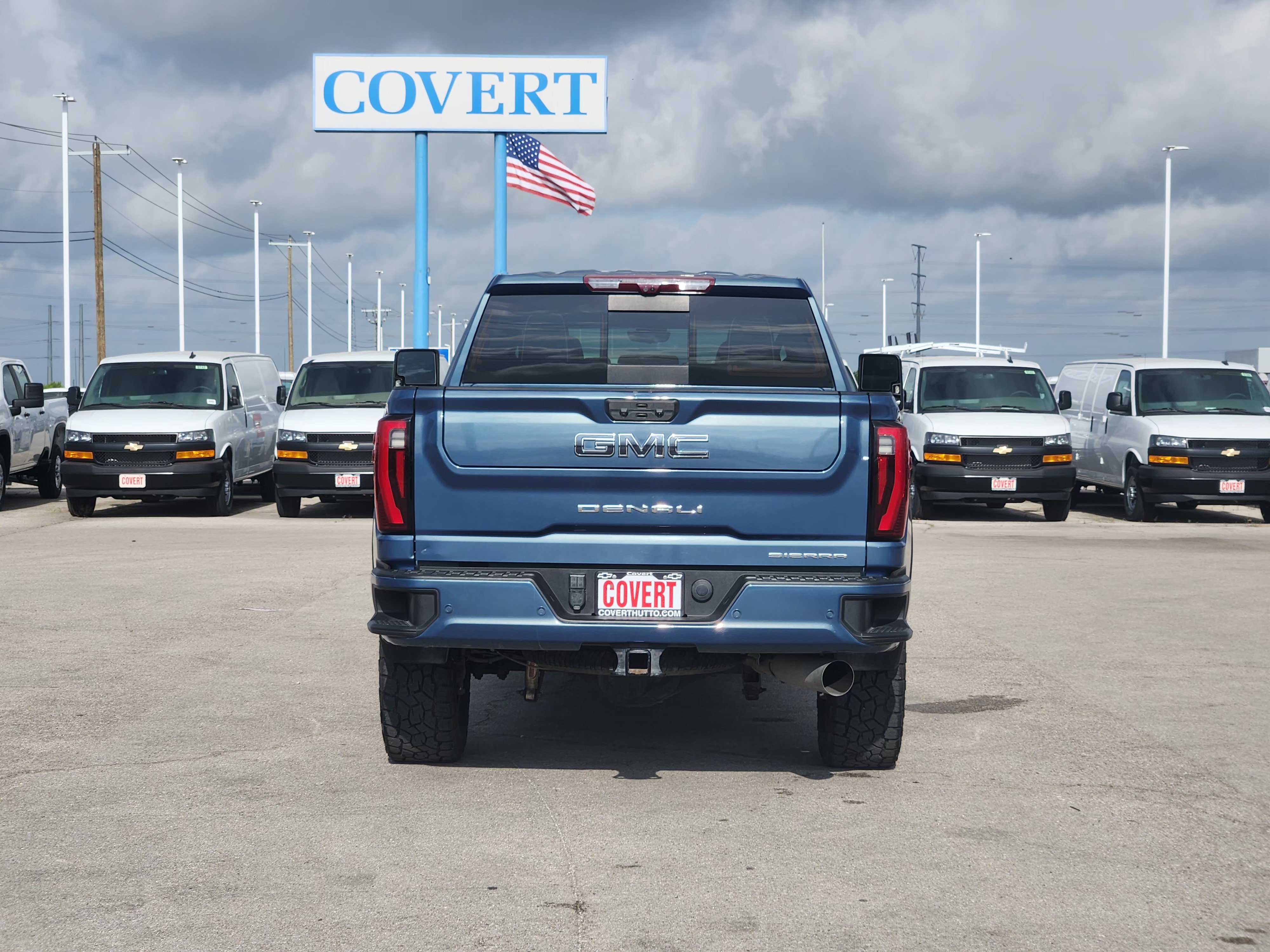 Used 2024 GMC Sierra 2500 Denali Ultimate AWD/4WD image 6