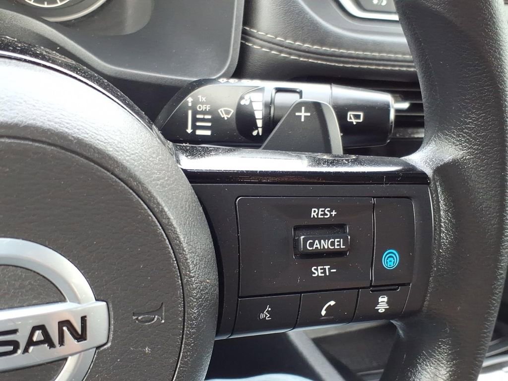 Used 2021 Nissan Rogue SV image 26