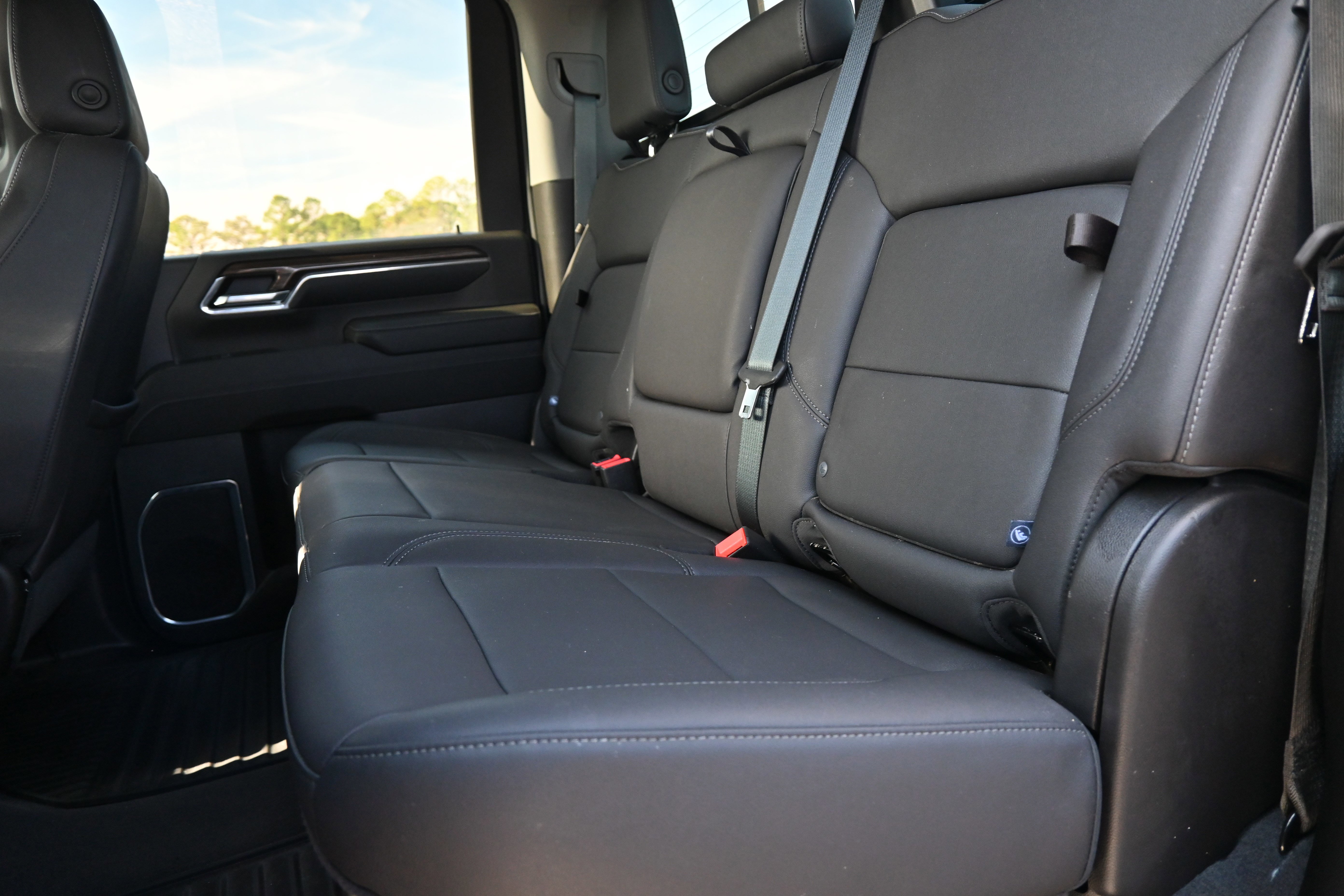 Used 2024 Chevrolet Silverado 2500 LT w/ Midnight Edition image 29