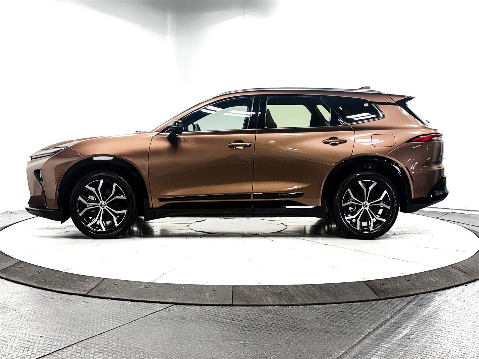 Certified 2025 Toyota Crown Signia image 7