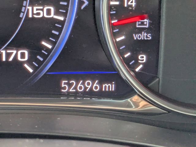 Used 2023 Chevrolet Traverse Premier FWD image 32