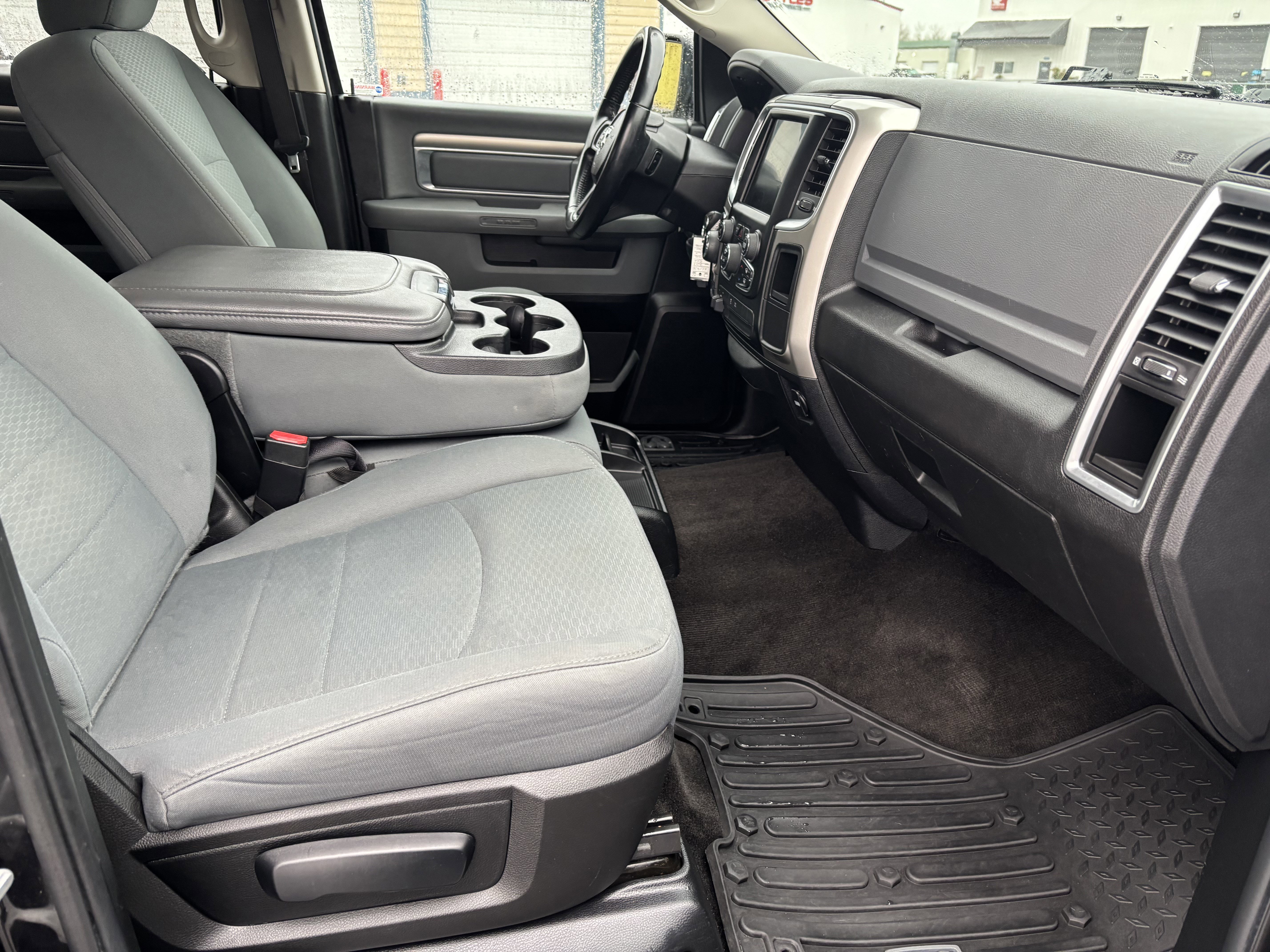 Used 2017 RAM 1500 Outdoorsman image 28