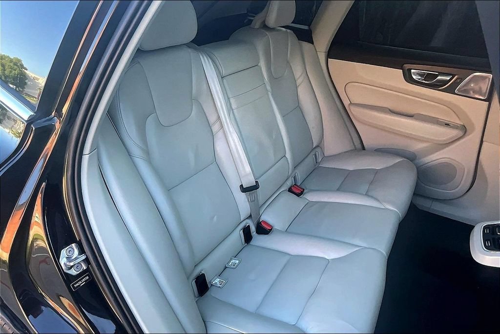 Used 2018 Volvo XC60 T6 Inscription w/ Convenience Package AWD/4WD image 37
