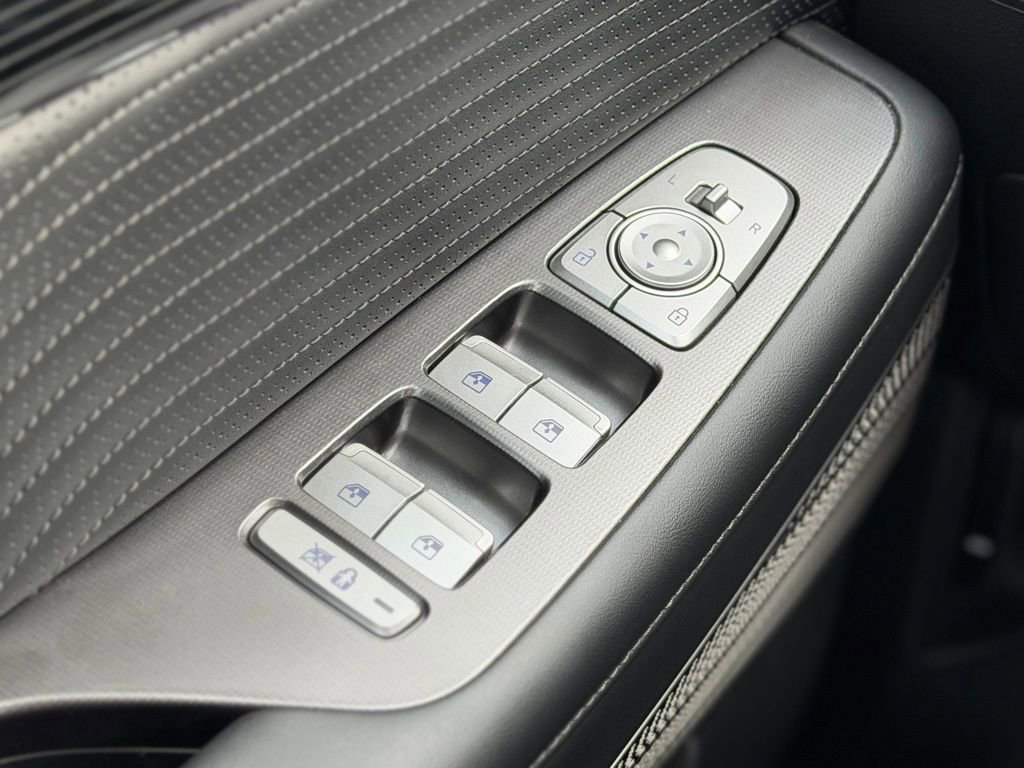 Used 2025 Hyundai Palisade Calligraphy image 28