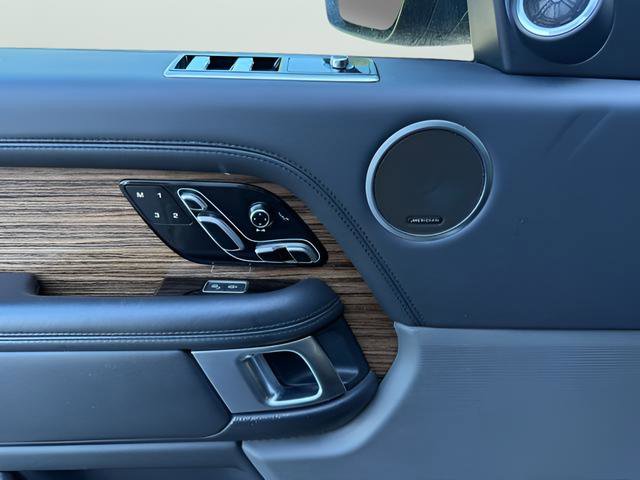 Used 2018 Land Rover Range Rover HSE AWD/4WD image 12