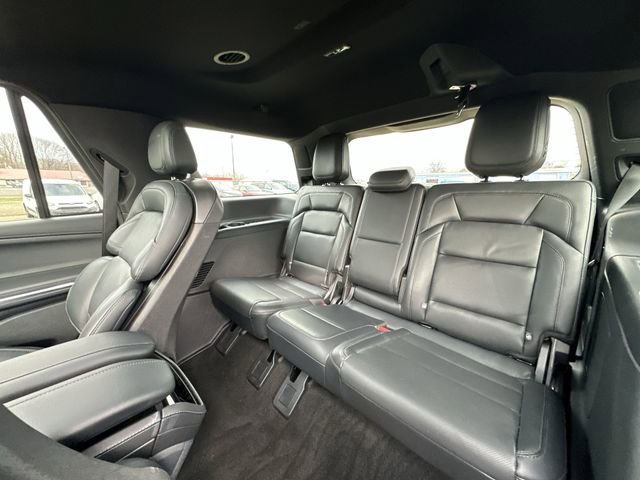 Used 2025 Lincoln Navigator Reserve w/ Jet Appearance Package image 28
