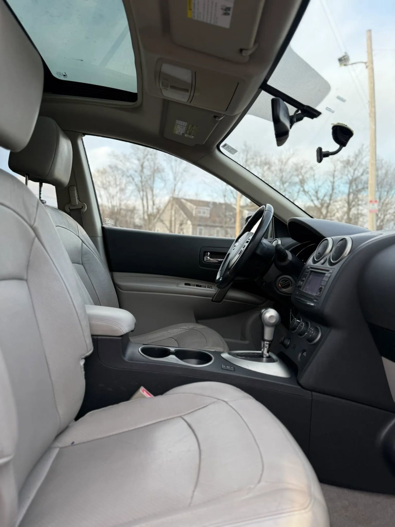 Used 2011 Nissan Rogue SV w/ SL Pkg FWD image 19