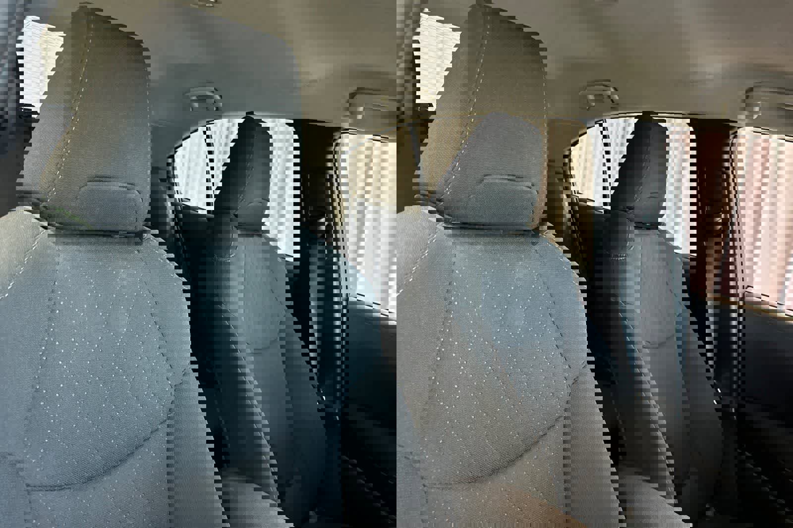 Used 2021 Toyota Corolla LE FWD image 18