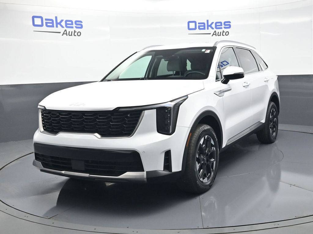Certified 2026 Kia Sorento S AWD/4WD image 4