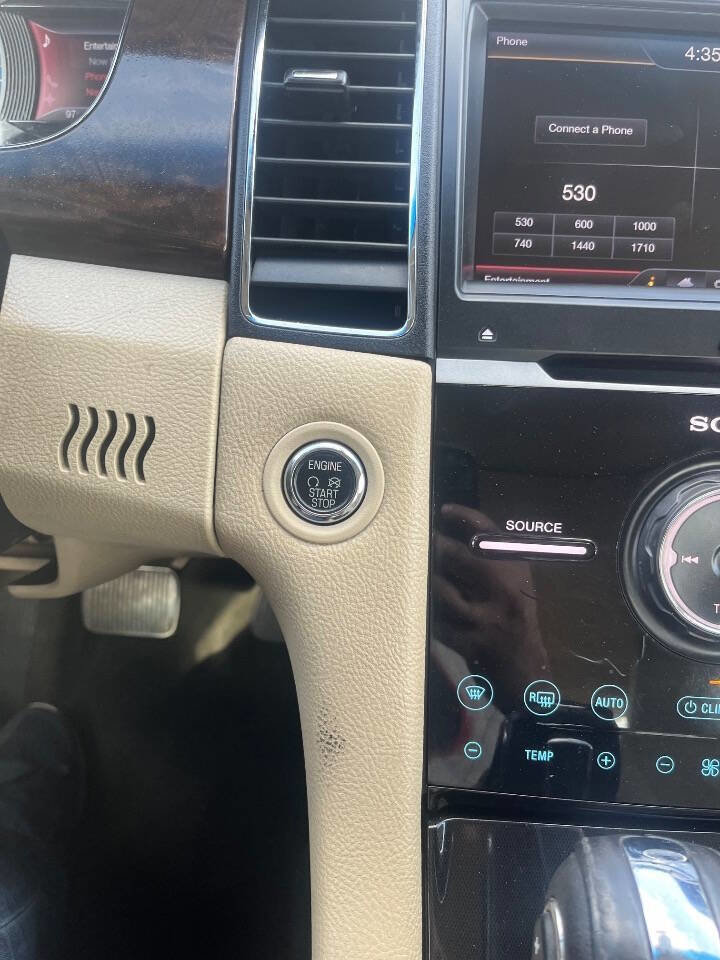 Used 2013 Ford Taurus Limited image 14