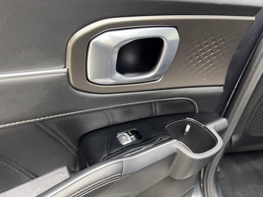 Used 2024 Kia Sorento SX image 38