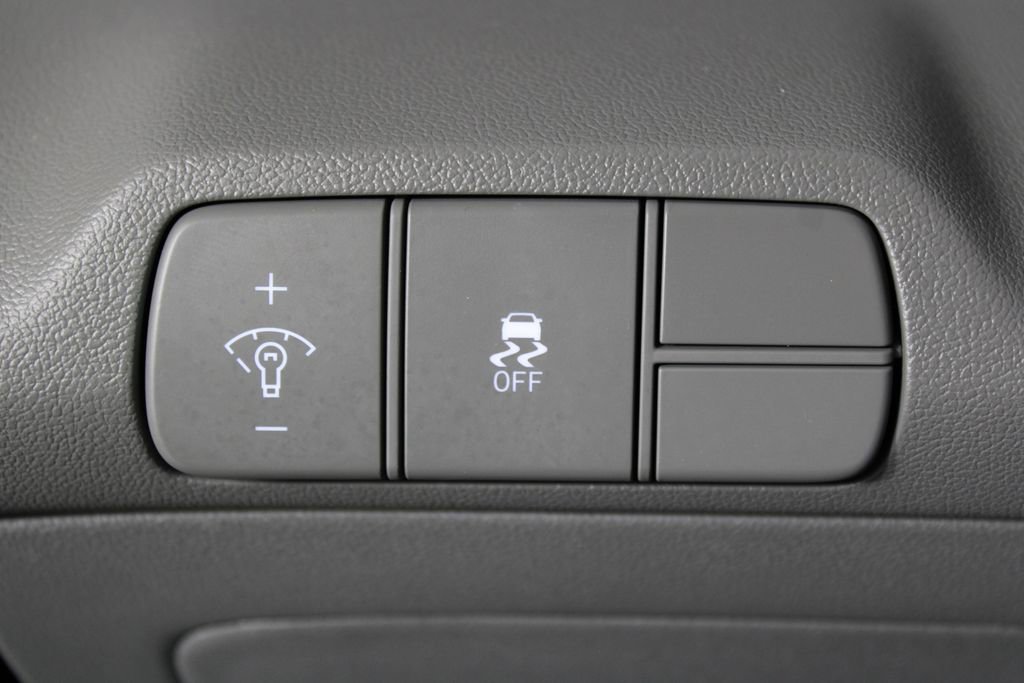 Certified 2024 Hyundai Elantra SEL FWD image 24