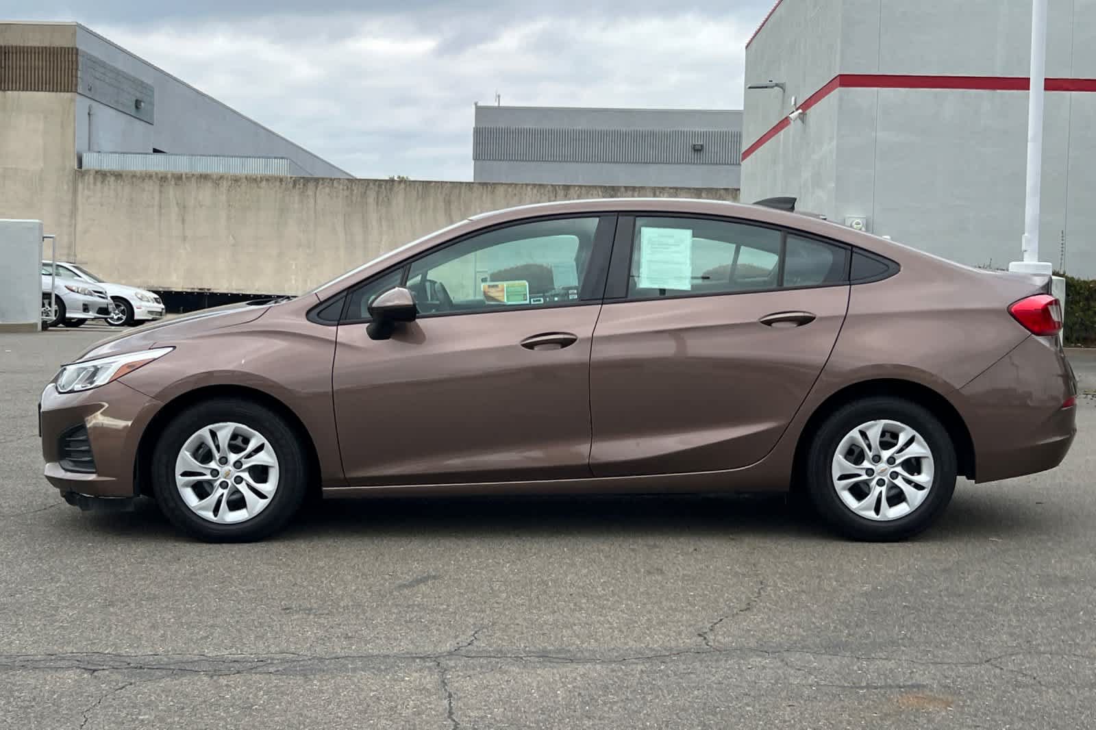Used 2019 Chevrolet Cruze LS FWD image 9