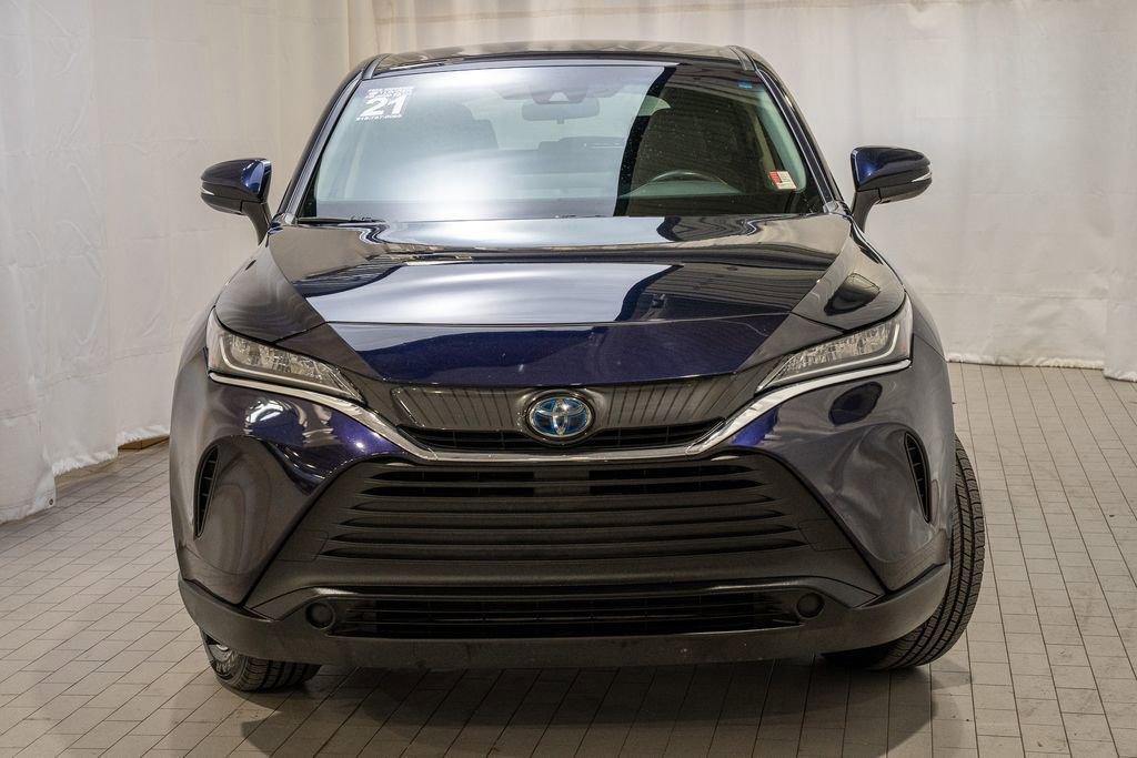 Used 2021 Toyota Venza LE image 3