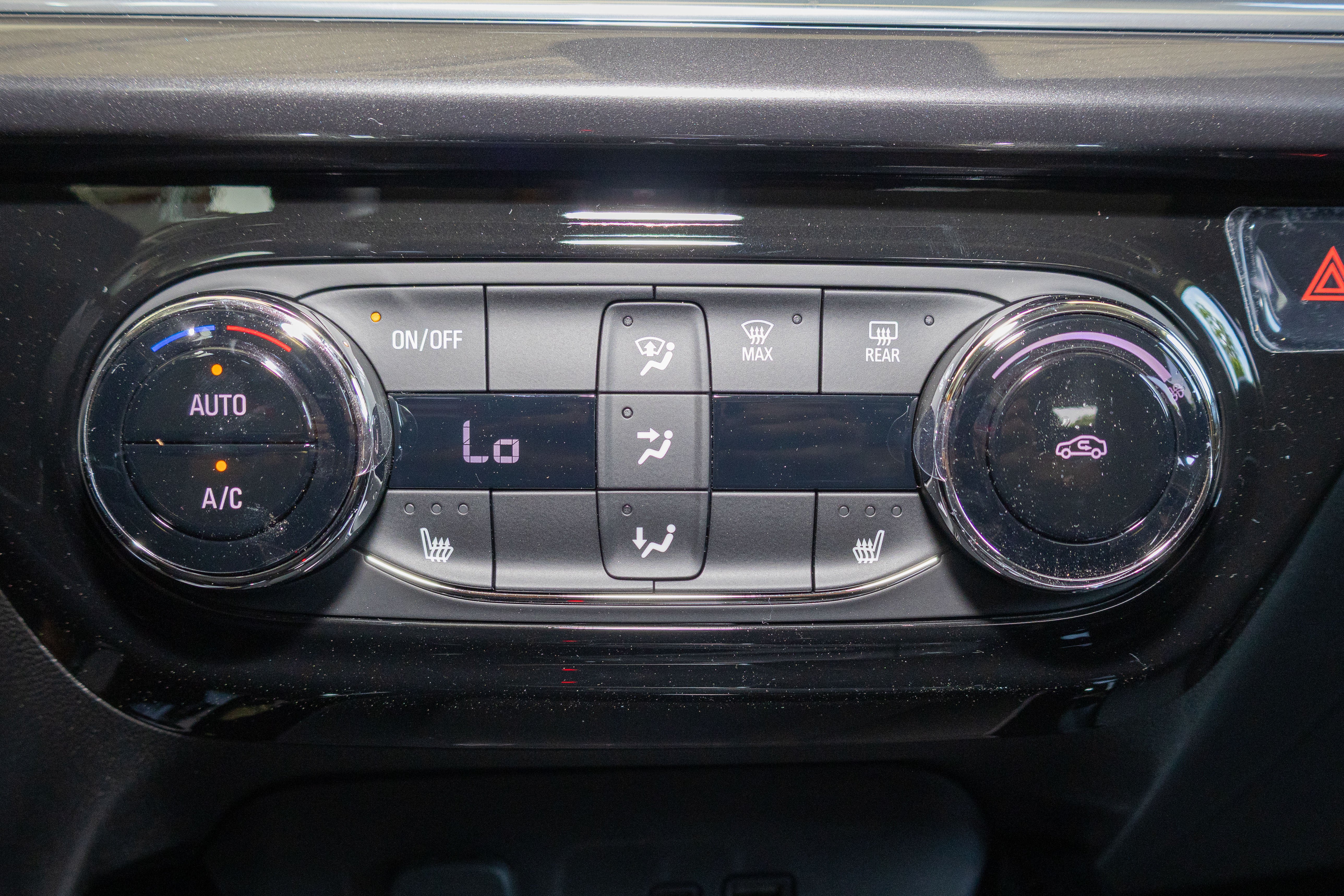 New 2026 Chevrolet Trax ACTIV w/ Driver Confidence Package FWD image 17