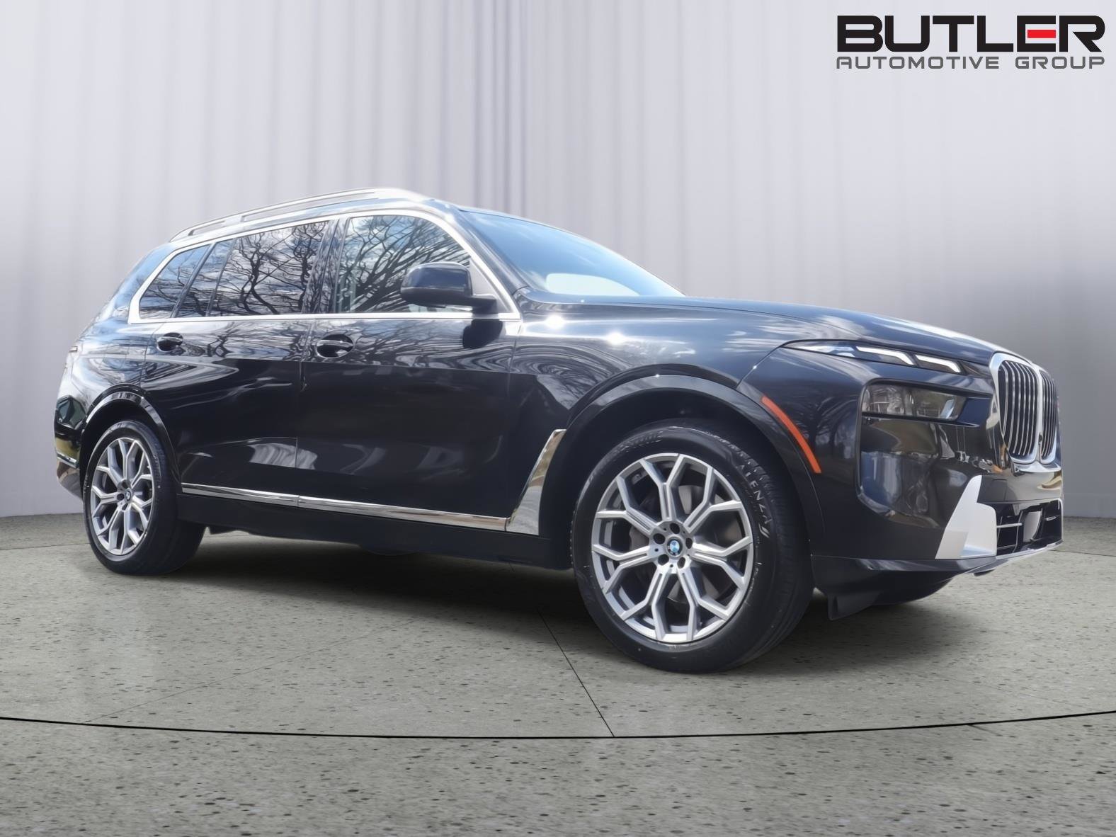 Used 2023 BMW X7 xDrive40i w/ Premium Package image 9