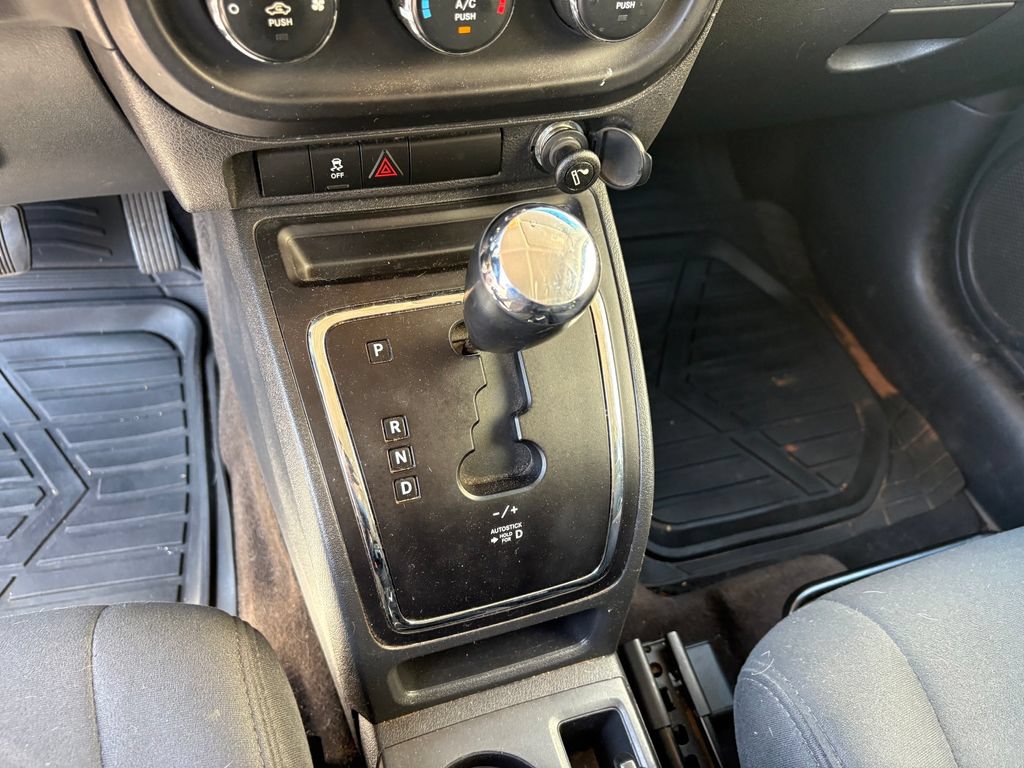 Used 2014 Jeep Patriot Sport FWD image 23