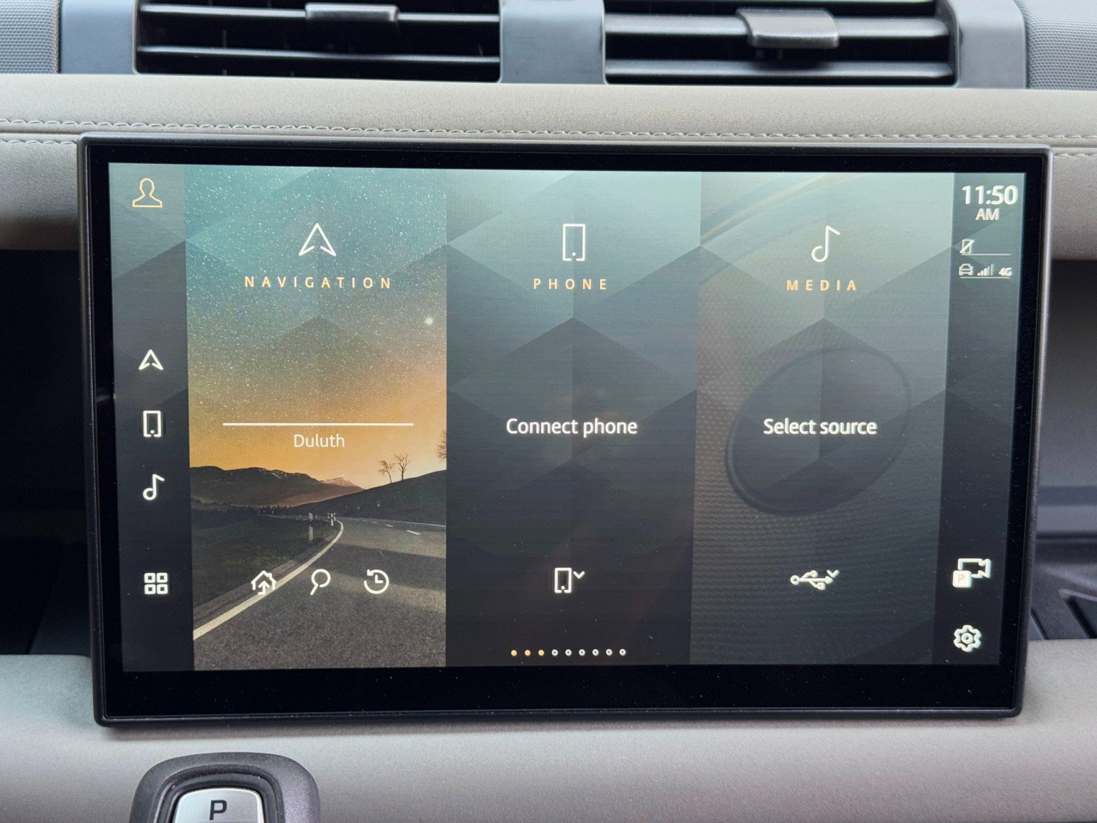 Used 2023 Land Rover Defender 110 X image 29