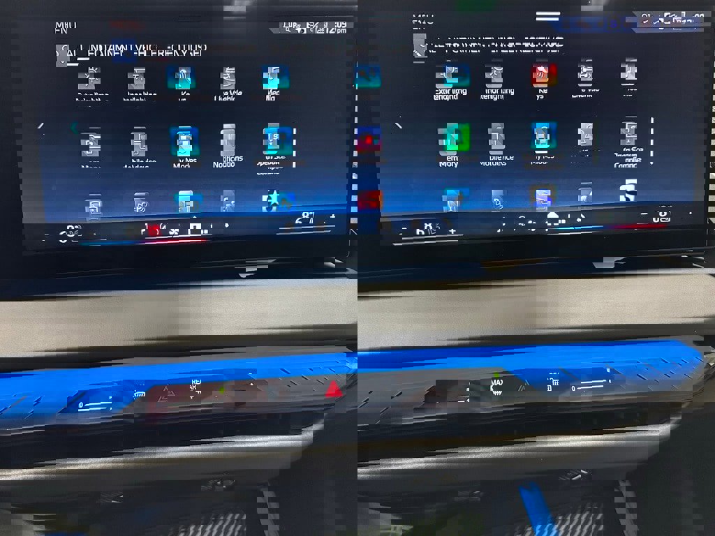 Used 2025 BMW X3 xDrive30i w/ M Sport Package image 30