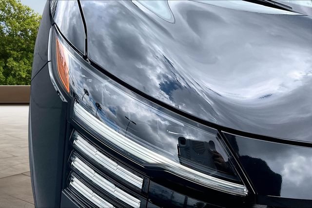 Certified 2025 Nissan Kicks SR AWD/4WD image 29